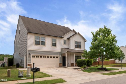 2504 Averon Dr, Fuquay-Varina, NC, 27526-5584 | Card Image