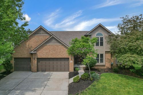 4583 Hunting Creek Dr, Grove City, OH, 43123-3636 | Card Image