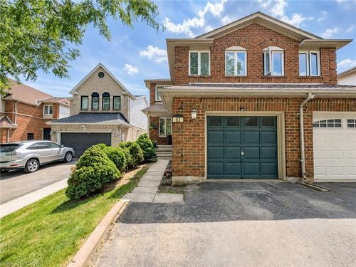 93 Townley Crescent, Brampton, ON, L6Z4T1 | Card Image