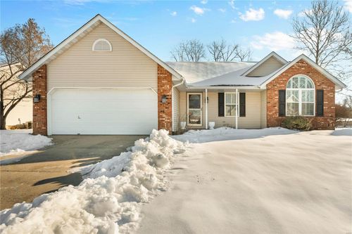 1064 Meadow Lake Drive, Maryville, IL, 62062 | Card Image