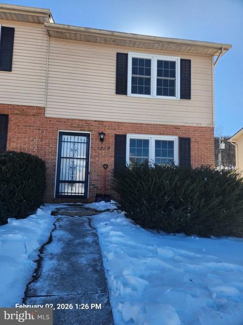 1329 Robinhood Ln, FRONT ROYAL, VA, 22630-4535 | Card Image