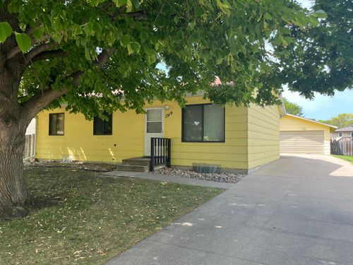 1919 23rd St S, Fargo, ND, 58103-4729 | Card Image