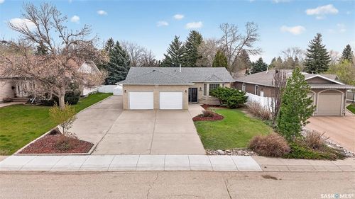 1666 Marshall Cres, Moose Jaw, SK, S6H3G7 | Card Image