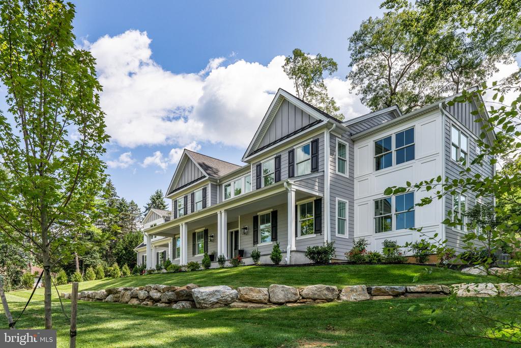 Candace Ln, Villanova, PA 19085