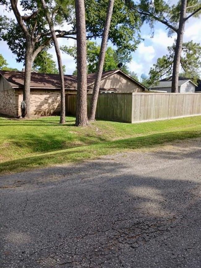 903 Happy Holw, House other with 3 bedrooms, 2 bathrooms and 1 parking in Sweeny TX | Image 10