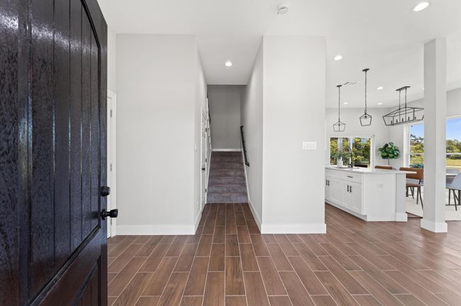 Inviting entryway | Image 6