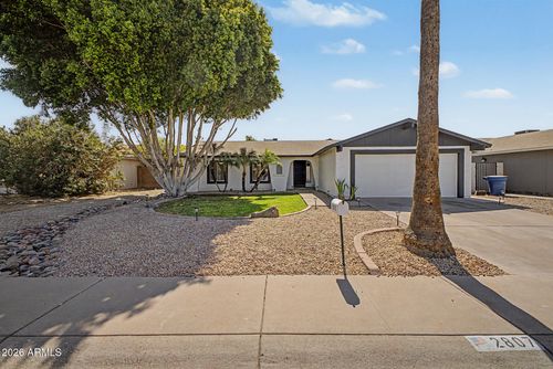 2807 N Dakota St, Chandler, AZ, 85225-7191 | Card Image