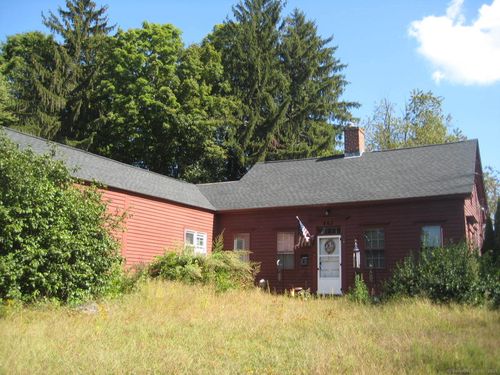 463 Pearl Lake Rd, Waterbury, CT, 06706-2541 | Card Image