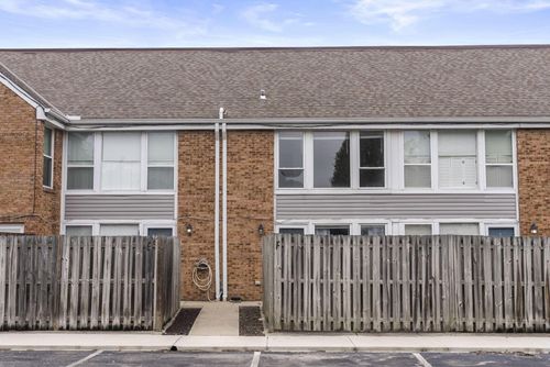 apt-f-105 E Ticonderoga Dr, Westerville, OH, 43081-1382 | Card Image
