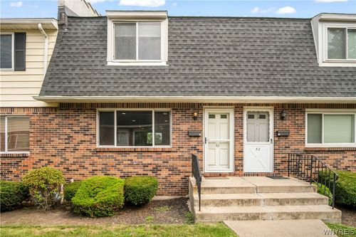 51 Stoneledge Ct, Amherst, NY, 14221-4809 | Card Image