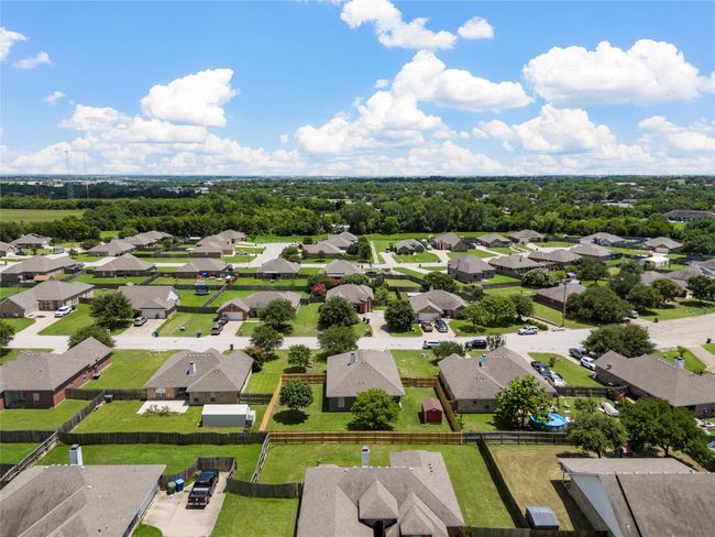 708 Sapphire Blvd, House other with 4 bedrooms, 2 bathrooms and null parking in Hewitt TX | Image 35