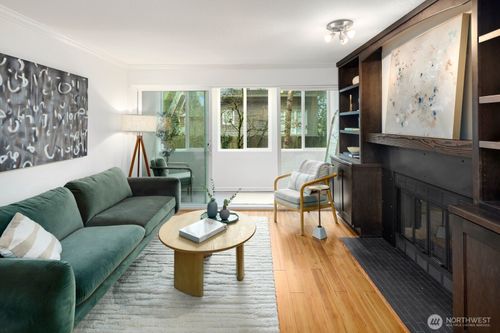 apt-106-5901 Phinney Ave N, Seattle, WA, 98103-5868 | Card Image