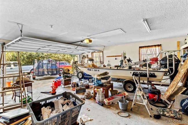 7618 W Golf Club St, House other with 3 bedrooms, 2 bathrooms and 2 parking in Crystal River FL | Image 34