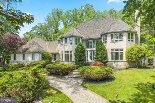 46 Sleepy Hollow Dr, NEWTOWN SQUARE, PA, 19073-3929 | Card Image
