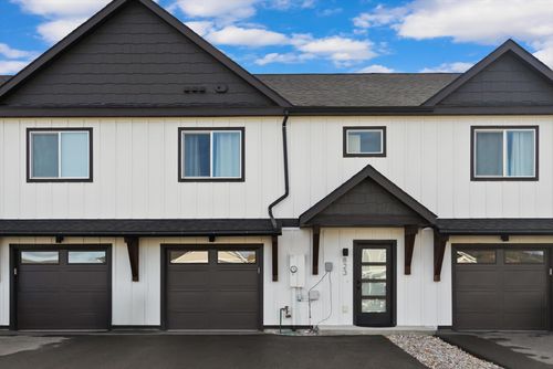 823 Lake Francis Dr, Kalispell, MT, 59901-8456 | Card Image