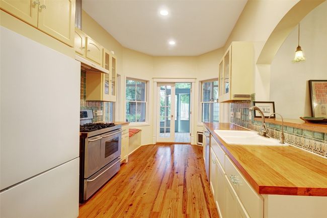 Kitchen | Image 9