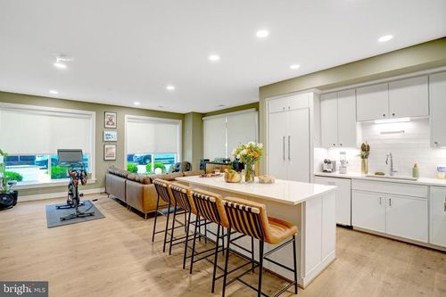 101-635 Slaters Ln, ALEXANDRIA, VA, 22314-1170 | Card Image
