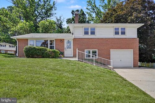 460 Skyview Dr, York, PA, 17406-3230 | Card Image