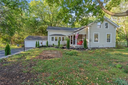 4942 W Seneca Tpke, Syracuse, NY, 13215-2225 | Card Image