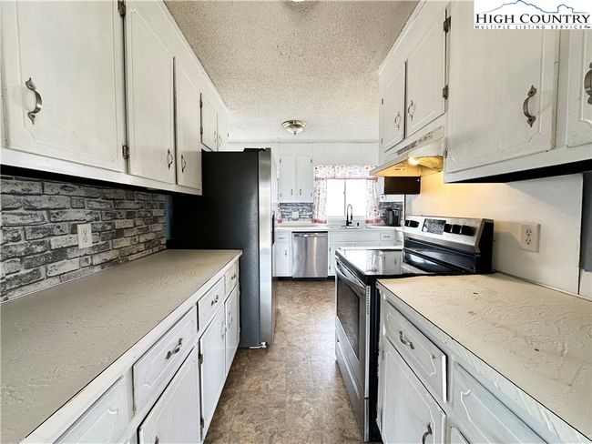 178 Cedar Valley Rd, House other with 3 bedrooms, 3 bathrooms and null parking in Hudson NC | Image 10