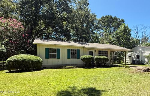 218 N Utica St, Terry, MS, 39170-7732 | Card Image