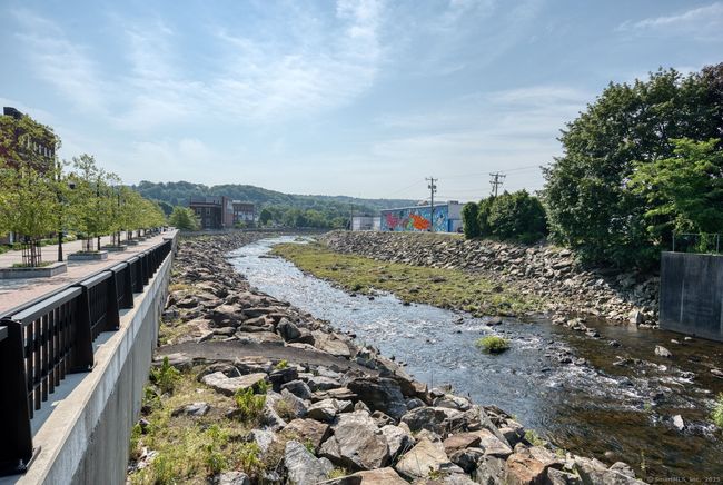 302 - 11 Main St, Home with 1 bedrooms, 1 bathrooms and null parking in Torrington CT | Image 10