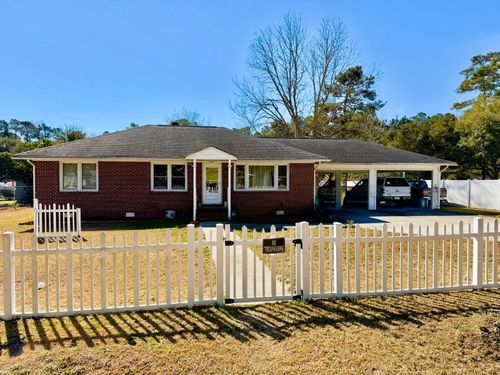 811 Cedar St, Georgetown, SC, 29440-4305 | Card Image