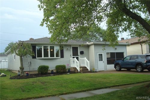 92 Sprucewood Dr, Cheektowaga, NY, 14227-3224 | Card Image