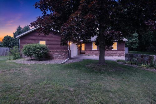 56800 Bow Dr, Three Rivers, MI, 49093-9011 | Card Image