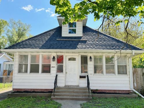 2023 Se 6th St, Des Moines, IA, 50315-1611 | Card Image
