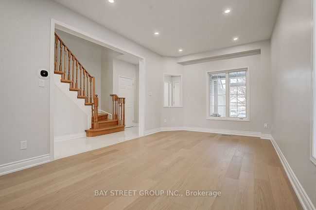 7 Debonair St, House attached with 4 bedrooms, 4 bathrooms and 2 parking in Richmond Hill ON | Image 9