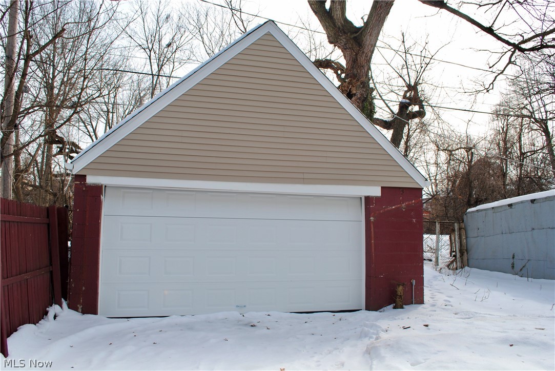 Residential in East Cleveland 5