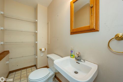 4192 Ne 88th Street, Altoona, IA, 50009 | Card Image