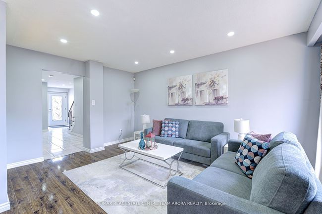 18 Abell Dr, House attached with 4 bedrooms, 3 bathrooms and 2 parking in Brampton ON | Image 8