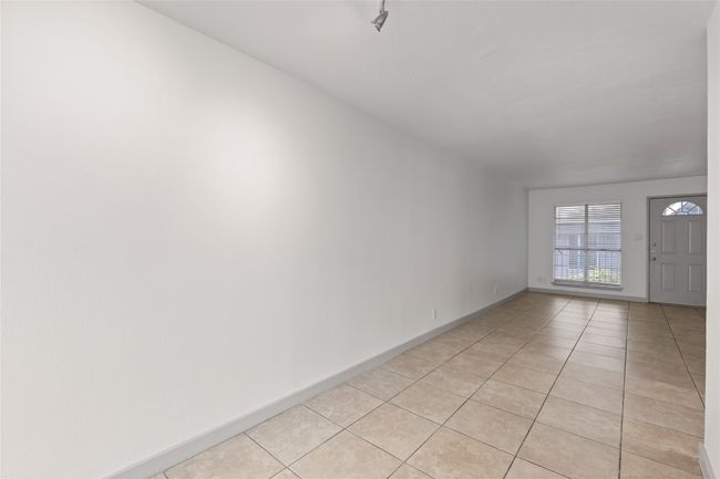 APT-108 - 1301 W Ben White Blvd, Condo with 2 bedrooms, 1 bathrooms and 1 parking in Austin TX | Image 5