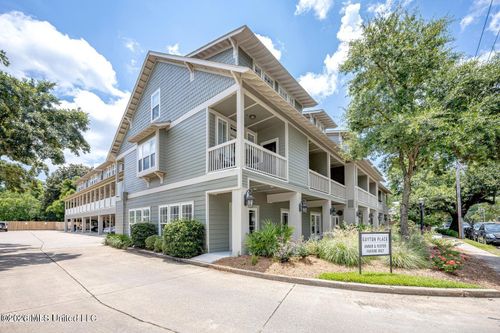 216-922 Porter Ave, Ocean Springs, MS, 39564-4674 | Card Image