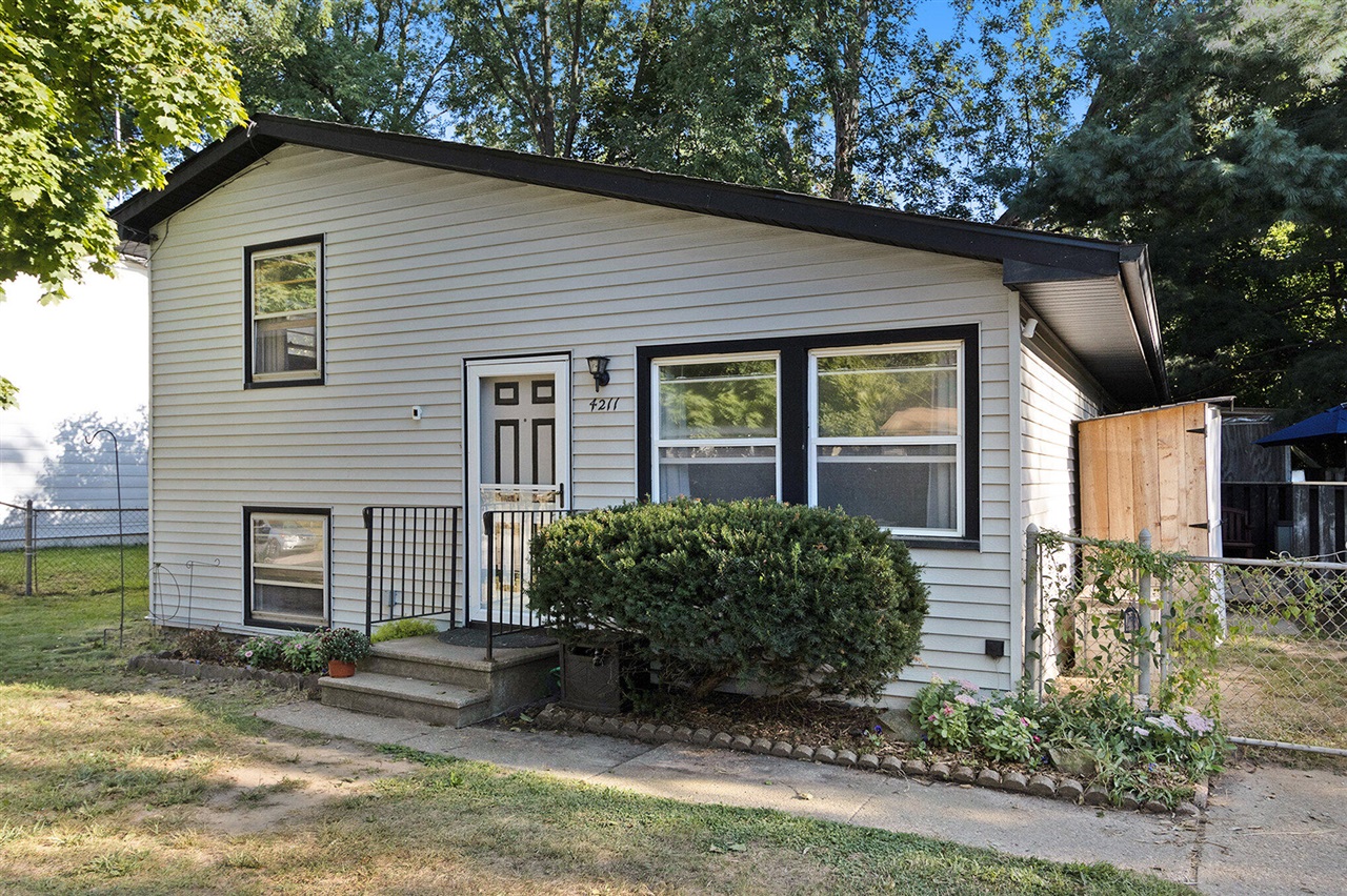 Beechmount Ave, Portage, MI 49024