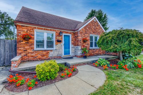 22712 Liberty St, Saint Clair Shores, MI, 48080-3431 | Card Image