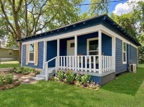 703 E Wright St, Marshall, TX, 75670-1677 | Card Image