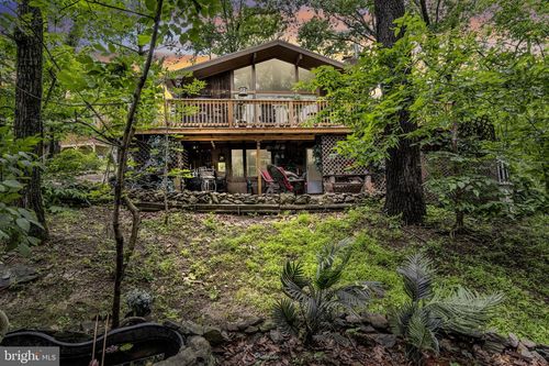 12 Valley View Trl, Fairfield, PA, 17320-8216 | Card Image