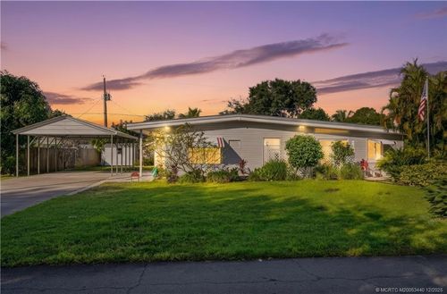 820 Se Stafford Dr, Stuart, FL, 34996-3607 | Card Image