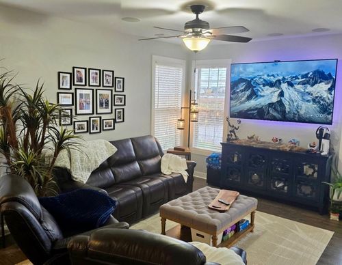 571-571 Springbrook Trl N, Oswego, IL, 60543-4005 | Card Image