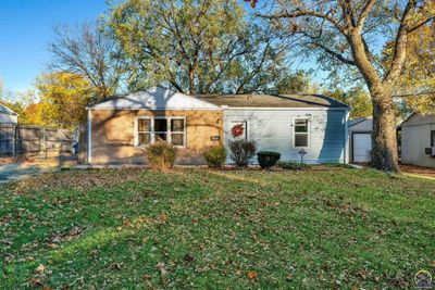 2120 Sw Morningside Rd, House other with 2 bedrooms, 1 bathrooms and null parking in Topeka KS | Image 2