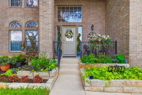 2707 Summit Vw, San Antonio, TX, 78261-2427 | Card Image