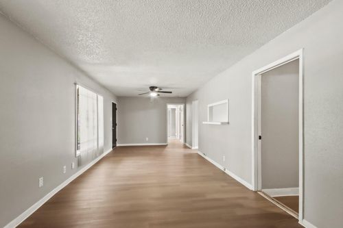 7306 Parker Rd, Houston, TX, 77016-3429 | Card Image