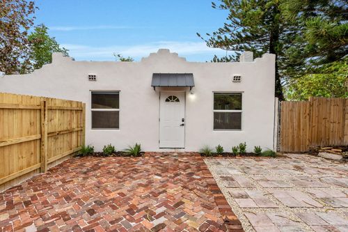 818 Briggs St, West Palm Beach, FL, 33405-2558 | Card Image