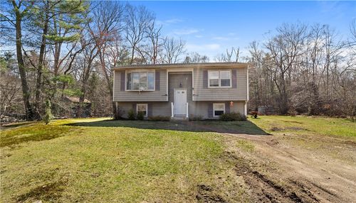 3208 Flat River Rd, Coventry, RI, 02816-4912 | Card Image