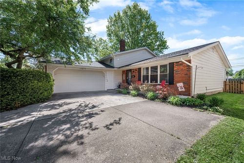 24677 Randall Dr, North Olmsted, OH, 44070-3446 | Card Image