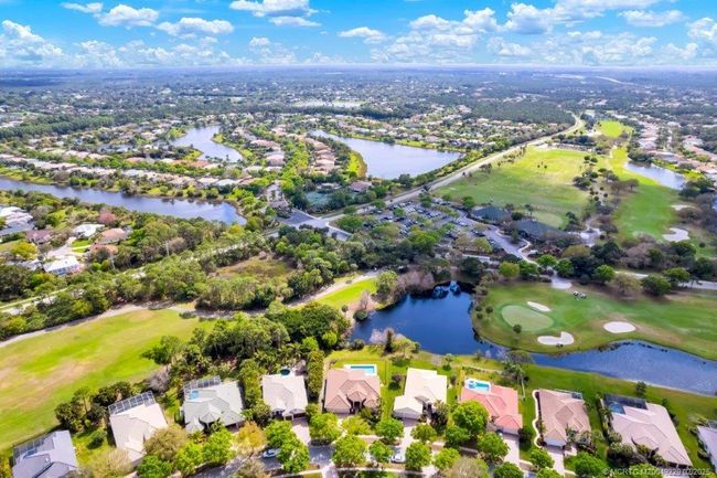 2712 Sw Bear Paw Trl, House other with 4 bedrooms, 3 bathrooms and 3 parking in Palm City FL | Image 8
