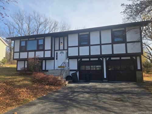 11 Ethan Cir, Monroe, NY, 10950-3201 | Card Image